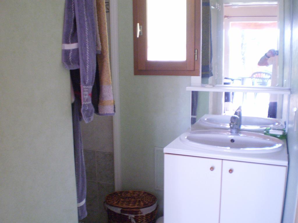 Gite Les Roziers Montmurat Номер фото